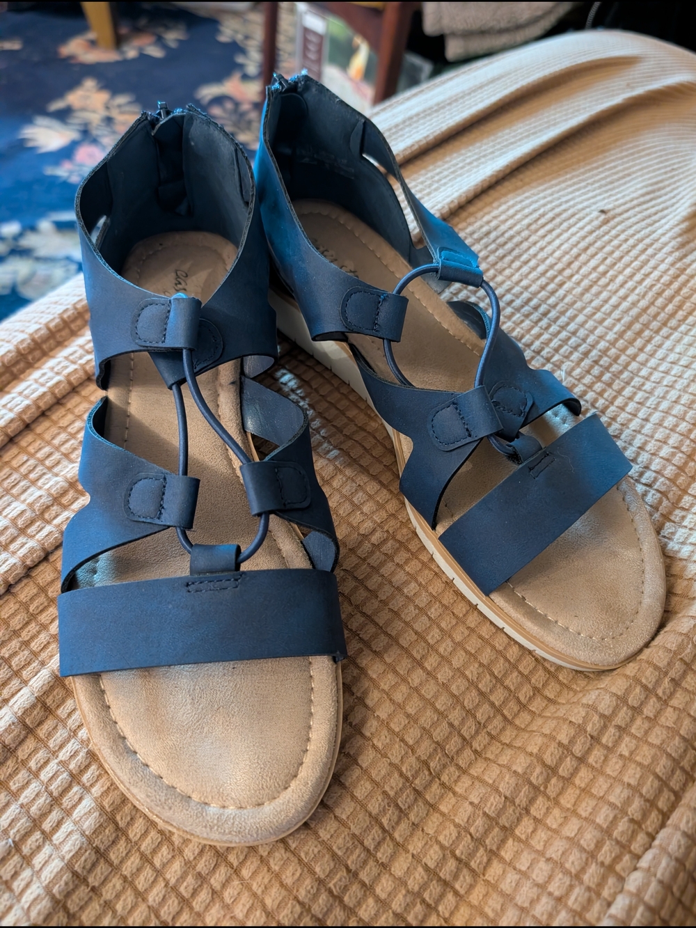 Easy Spirit Suede Navy Elastic Strappy Gladiator Sandals